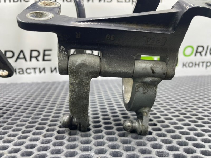 Петли багажника, 1400 рублей, Калининград