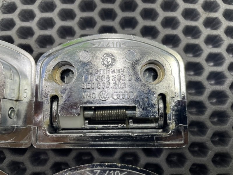 Кронштейны, 600 рублей, Калининград