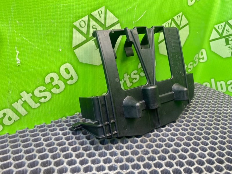 Кронштейн, 700 рублей, Калининград