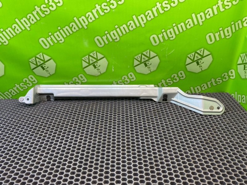 Кронштейн, 900 рублей, Калининград