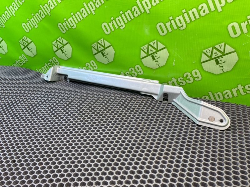 Кронштейн, 900 рублей, Калининград