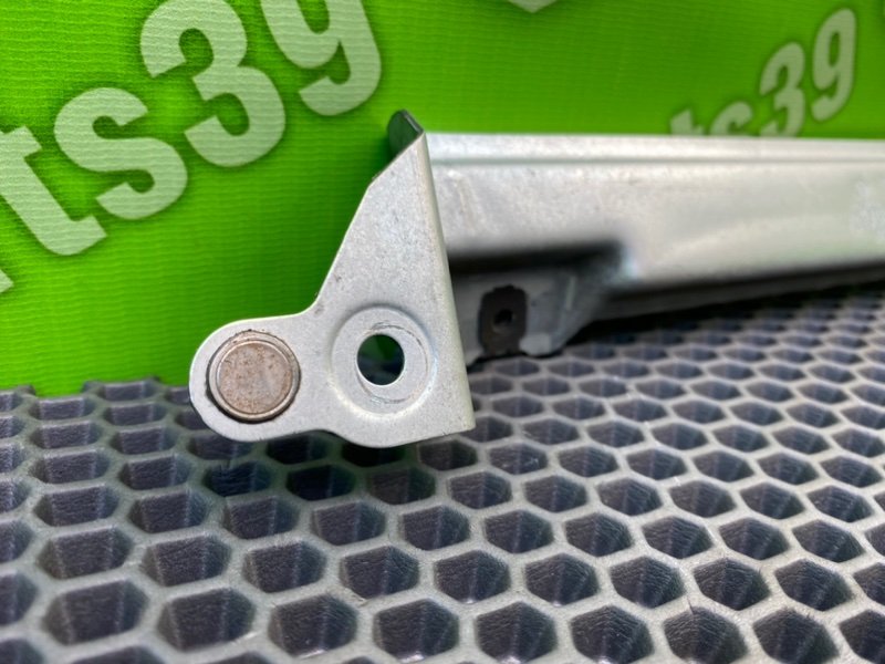 Кронштейн, 900 рублей, Калининград