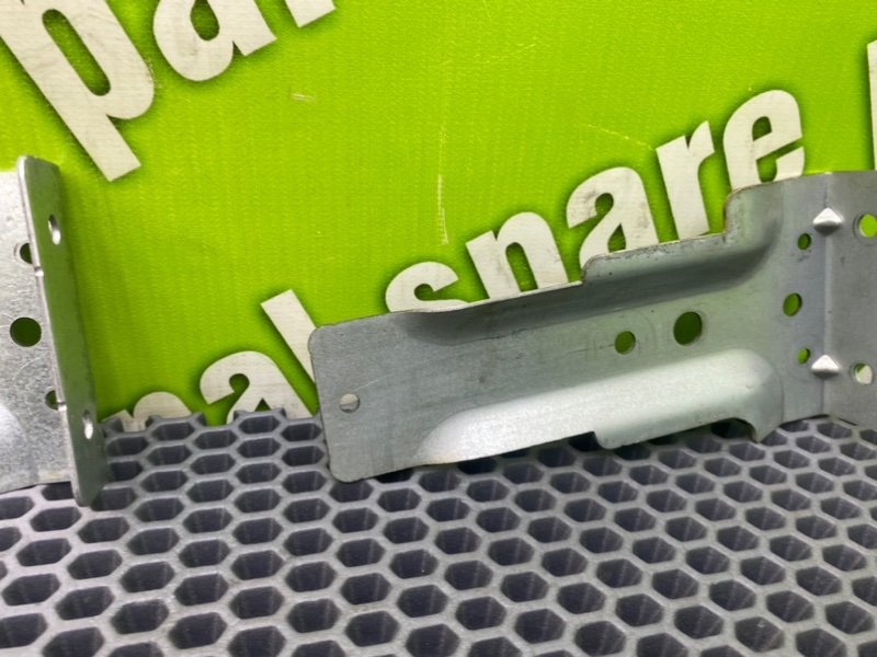 Кронштейны, 700 рублей, Калининград