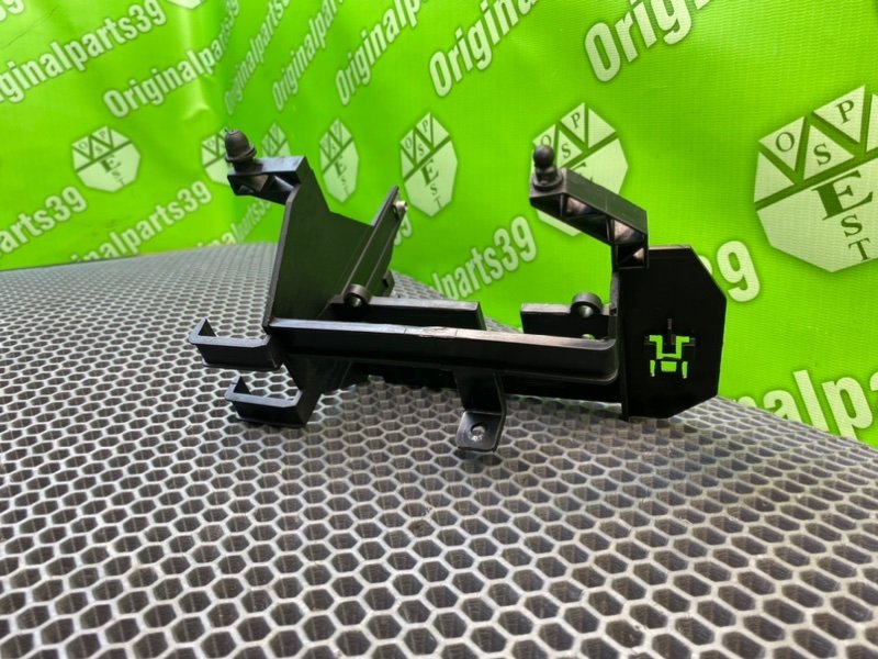 Кронштейн, 900 рублей, Калининград