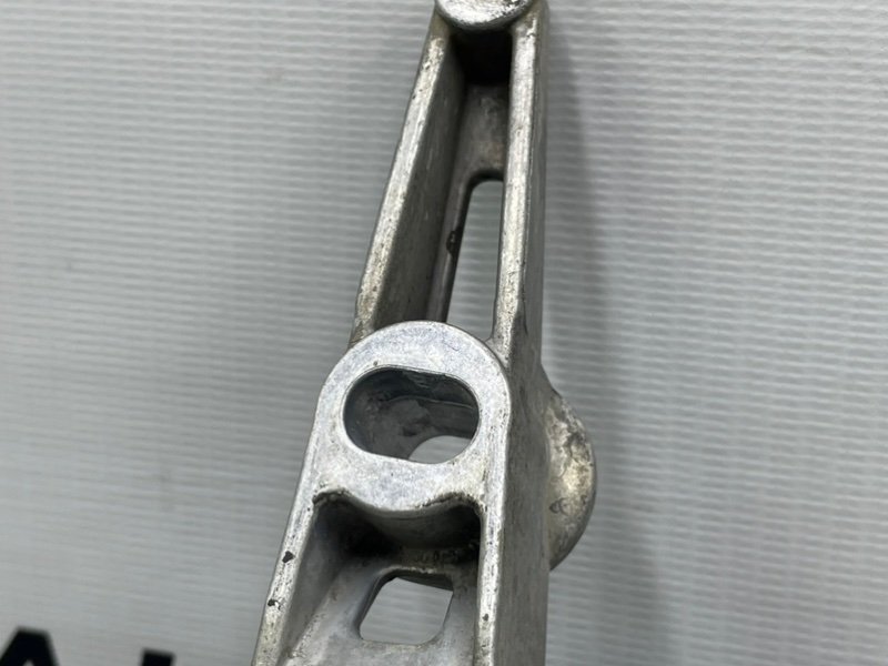 Кронштейн компрессора, 1000 рублей, Калининград