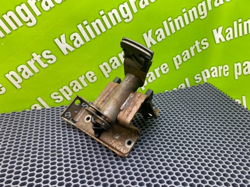 Кронштейн, 800 рублей, Калининград