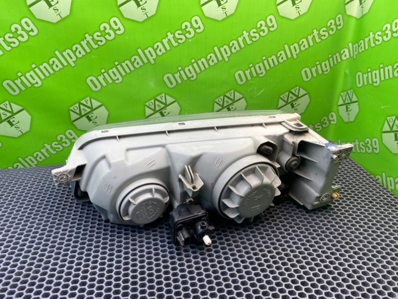 Фара, 4100 рублей, Калининград