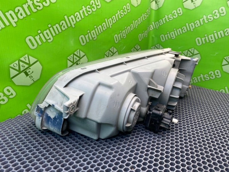 Фара, 4100 рублей, Калининград