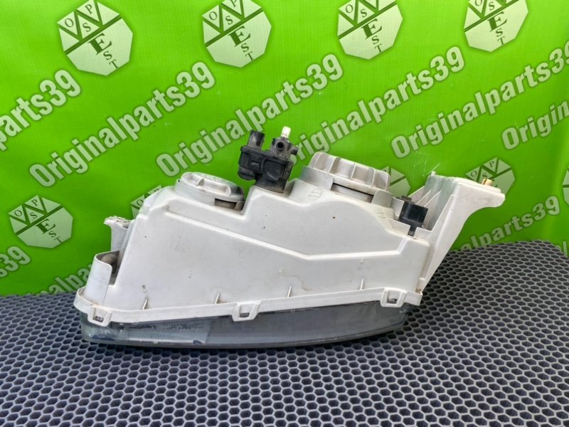 Фара, 4100 рублей, Калининград