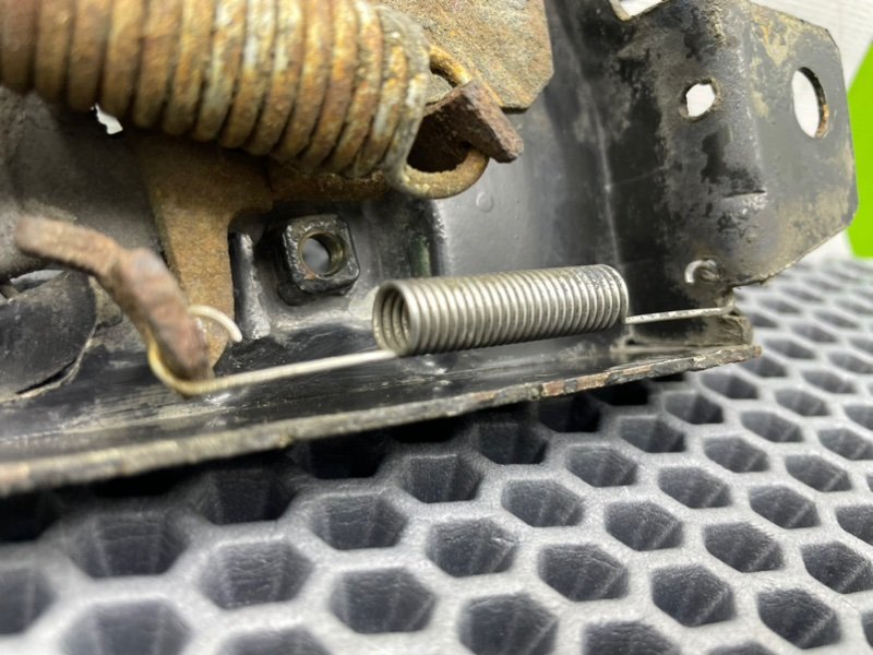 Замок капота, 1000 рублей, Калининград