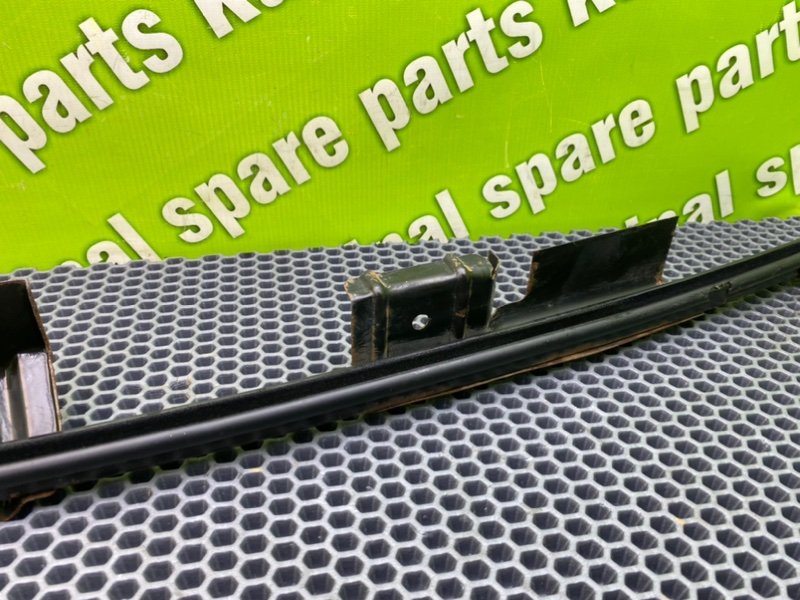 Направляющая стекла двери, 800 рублей, Калининград