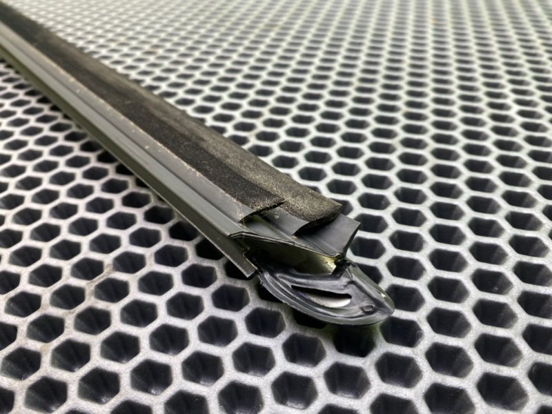 Уплотнитель стекла, 1000 рублей, Калининград