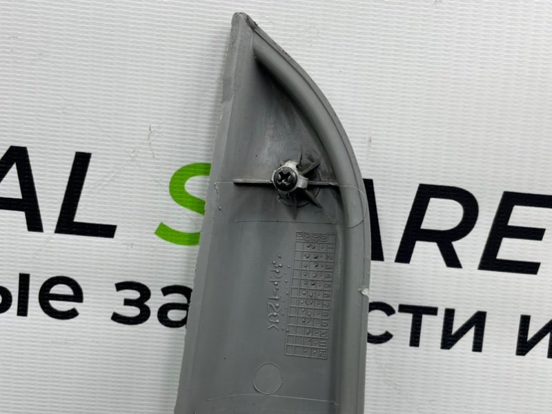 Накладка крепления зеркала, 600 рублей, Калининград