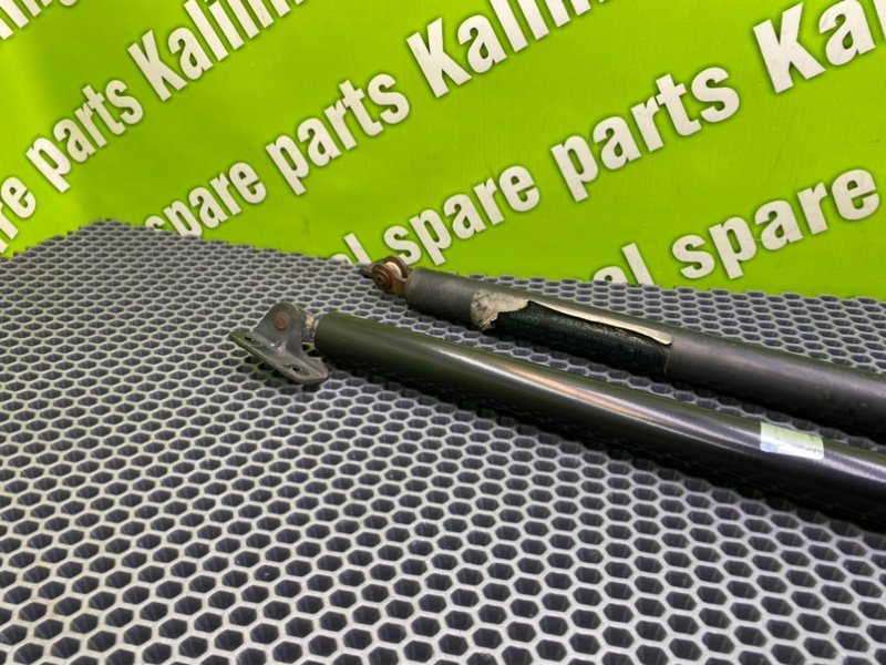 Амортизаторы багажника, 1600 рублей, Калининград