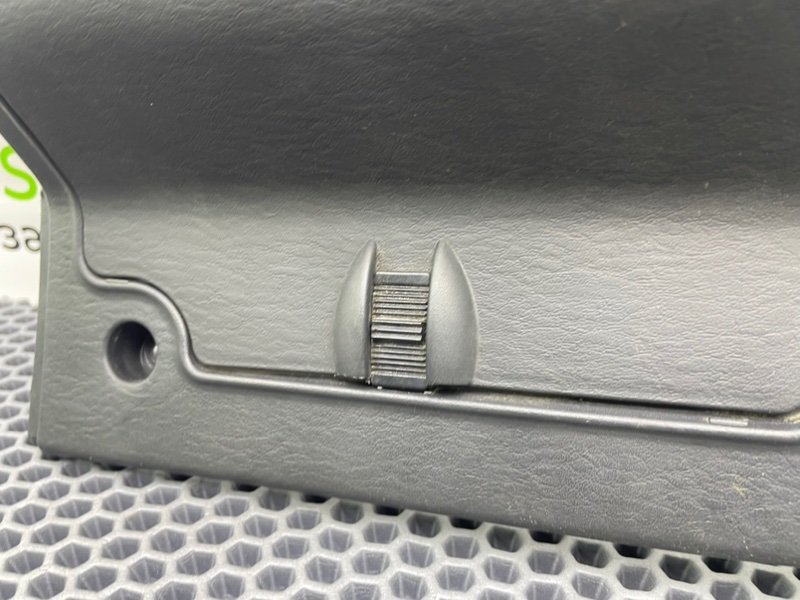 Крышка блока предохранителей, 1000 рублей, Калининград