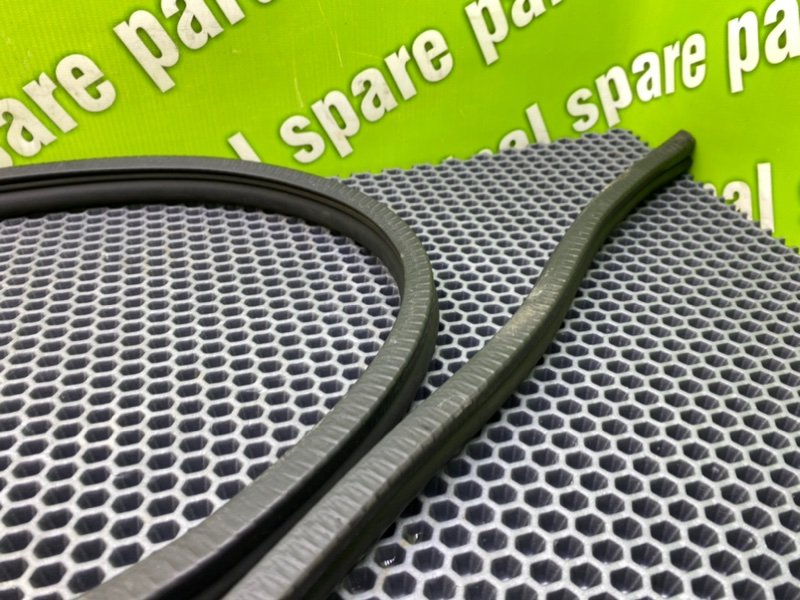 Уплотнительная резинка капота, 1400 рублей, Калининград