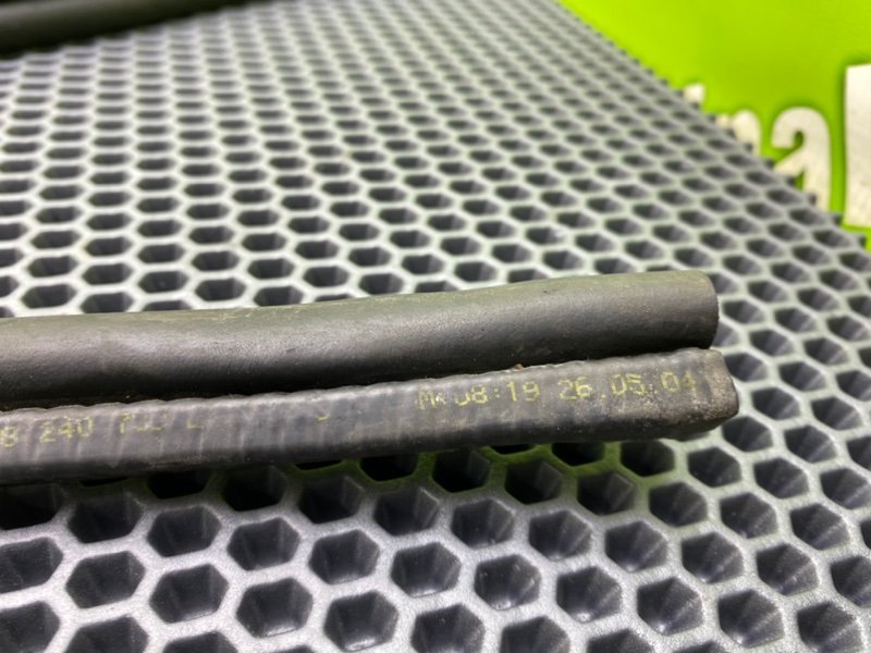 Уплотнительная резинка капота, 1400 рублей, Калининград