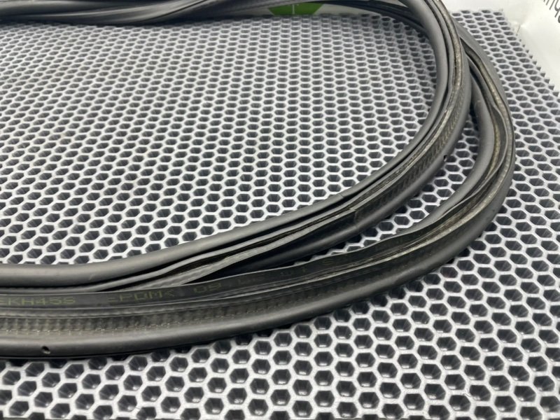 Резинка багажника, 1700 рублей, Калининград