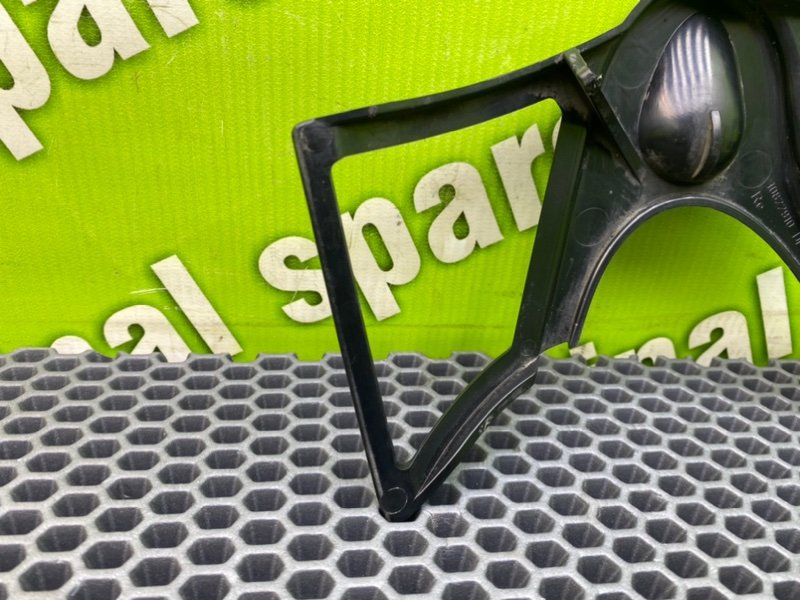 Кронштейн крыла, 1000 рублей, Калининград