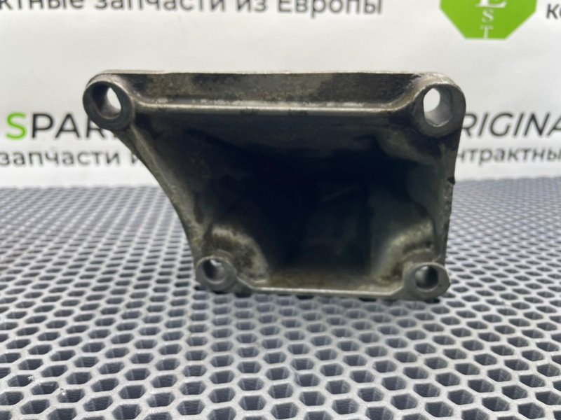 Кронштейн двигателя, 900 рублей, Калининград