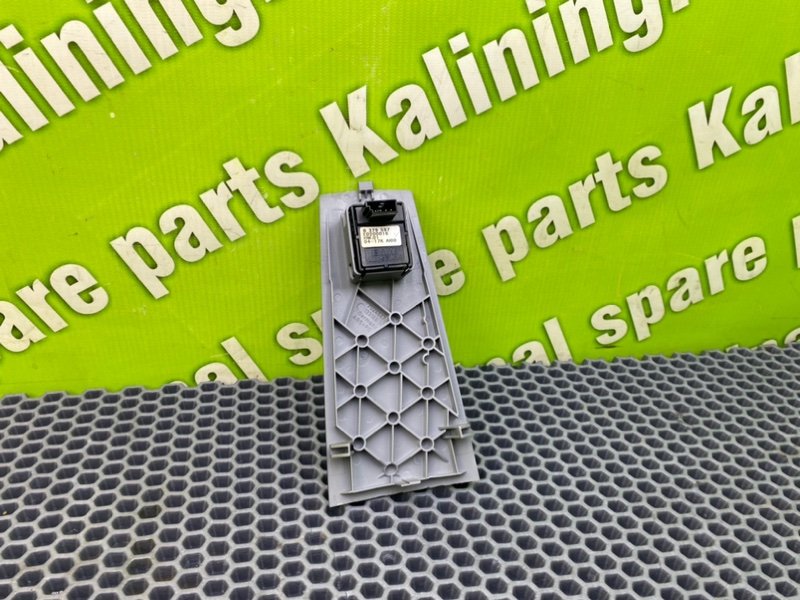 Кнопка стеклоподъемника, 1000 рублей, Калининград