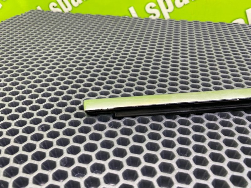 Молдинг стекла, 1000 рублей, Калининград