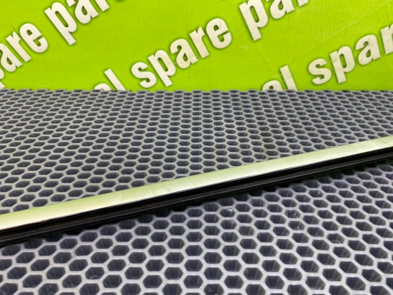 Молдинг стекла, 1000 рублей, Калининград