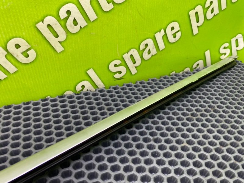 Молдинг стекла, 1000 рублей, Калининград