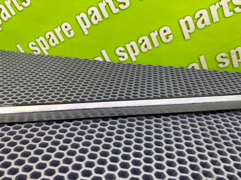 Молдинг стекла, 1000 рублей, Калининград