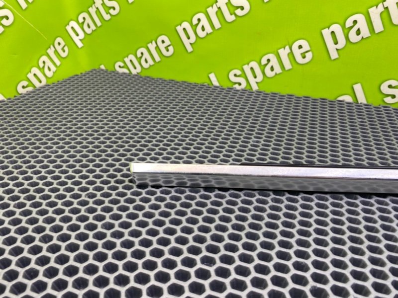 Молдинг стекла, 1000 рублей, Калининград