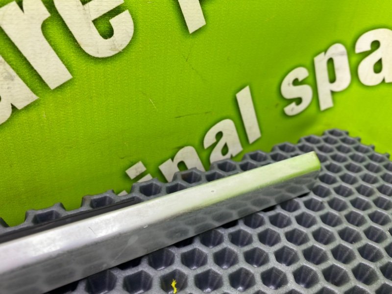 Молдинг стекла, 1000 рублей, Калининград