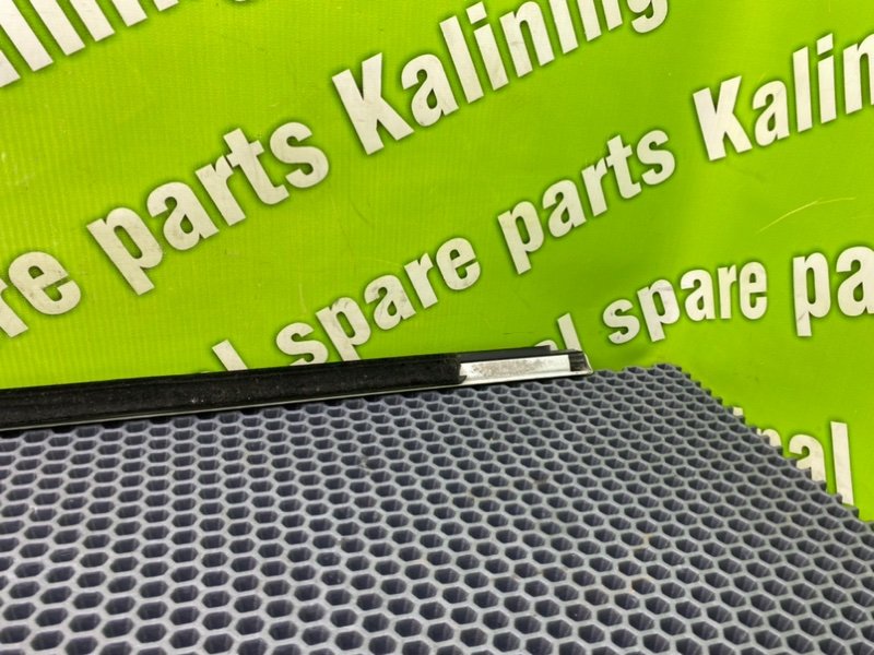 Молдинг стекла, 1000 рублей, Калининград