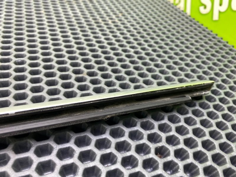 Молдинг стекла, 1000 рублей, Калининград