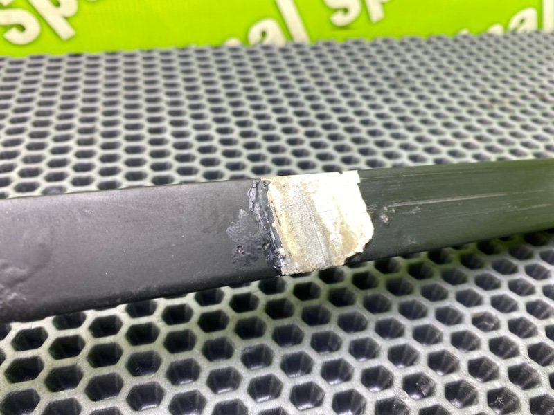 Направляющая стекла двери, 500 рублей, Калининград