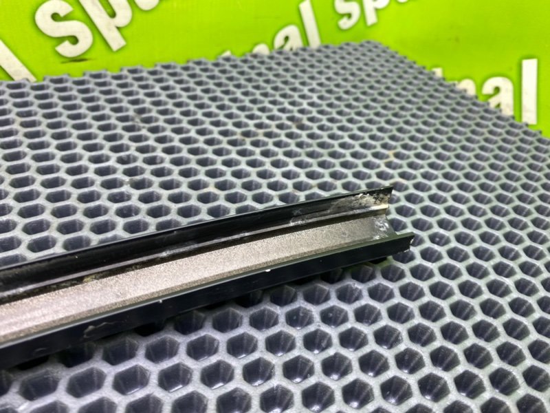 Направляющая стекла двери, 500 рублей, Калининград