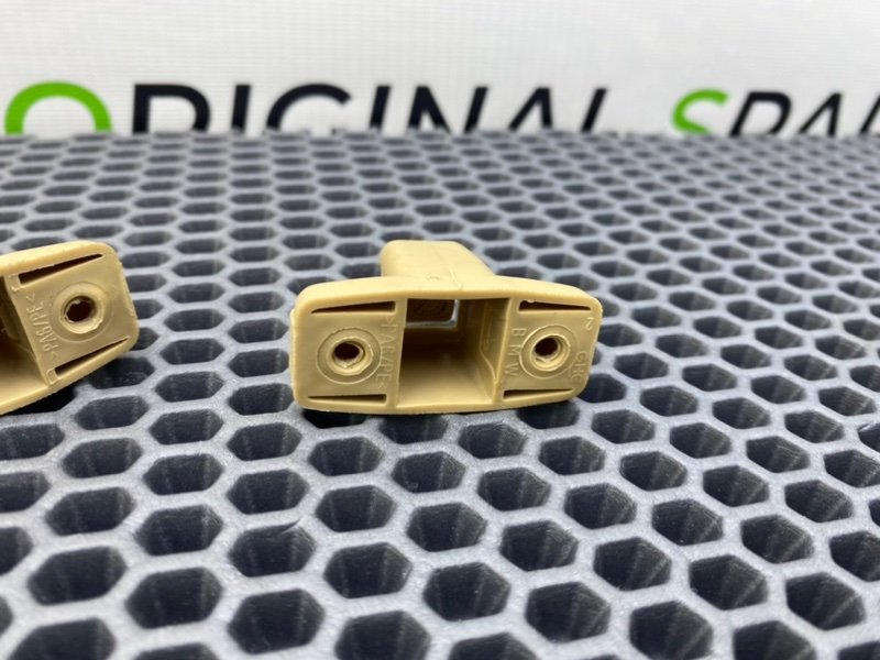 Крепление солнцезащитного козырька, 1600 рублей, Калининград