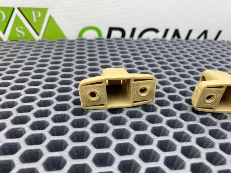 Крепление солнцезащитного козырька, 1600 рублей, Калининград