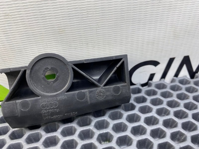 Крепление бампера, 500 рублей, Калининград