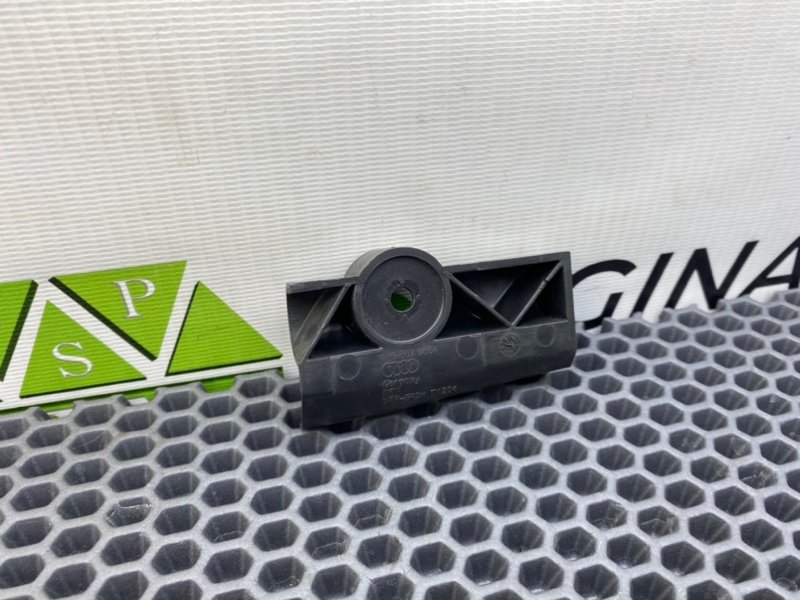 Крепление бампера, 500 рублей, Калининград