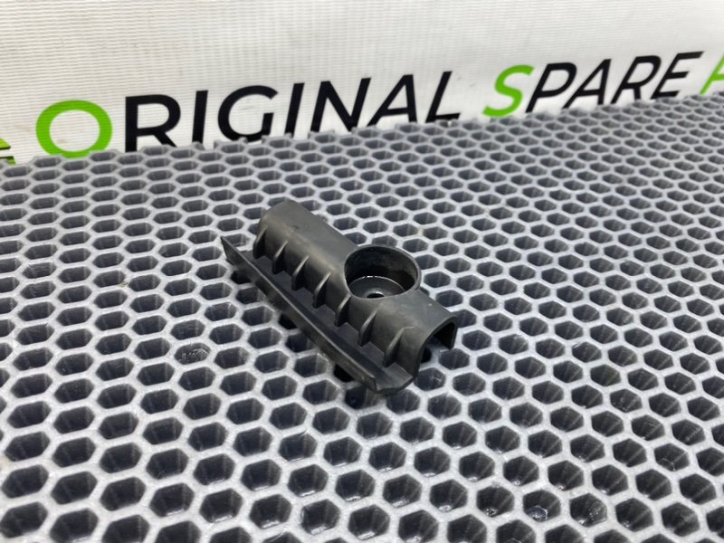 Крепление бампера, 500 рублей, Калининград