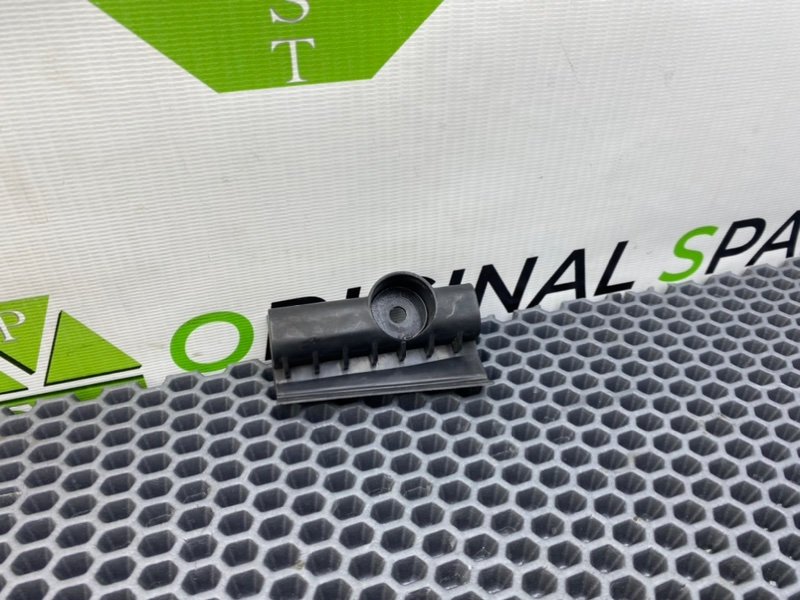 Крепление бампера, 500 рублей, Калининград