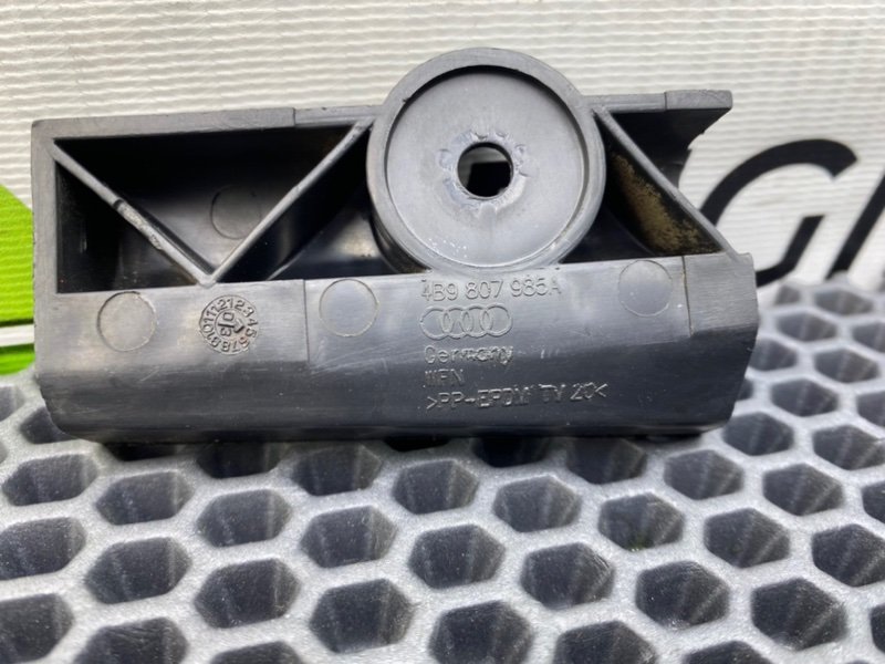 Крепление бампера, 500 рублей, Калининград