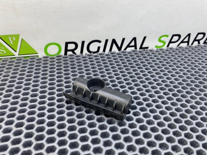 Крепление бампера, 500 рублей, Калининград