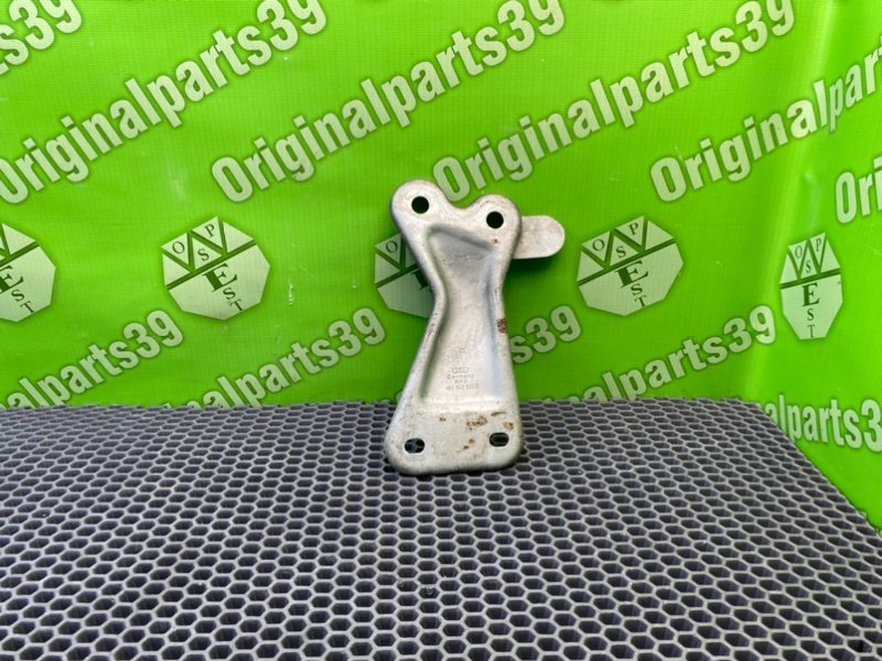 Кронштейн, 600 рублей, Калининград