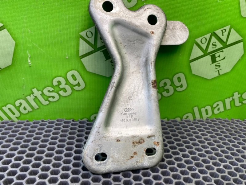 Кронштейн, 600 рублей, Калининград