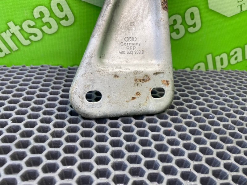 Кронштейн, 600 рублей, Калининград