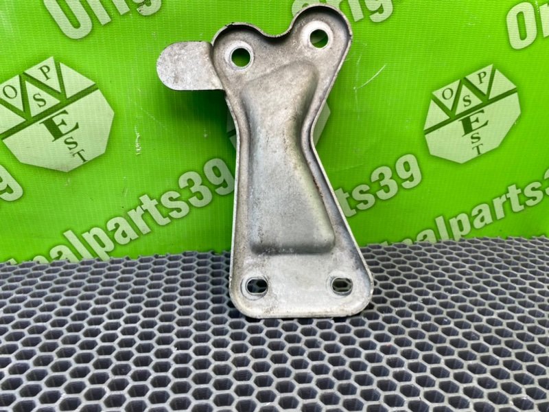 Кронштейн, 600 рублей, Калининград