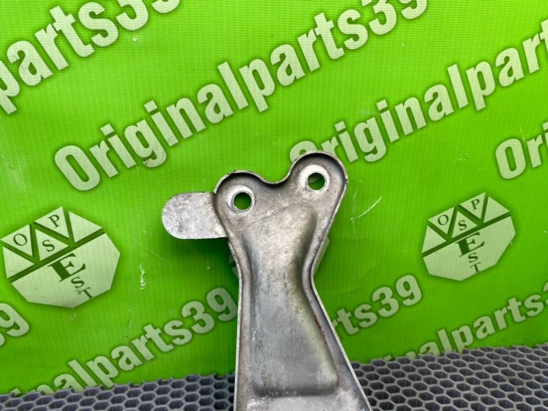 Кронштейн, 600 рублей, Калининград