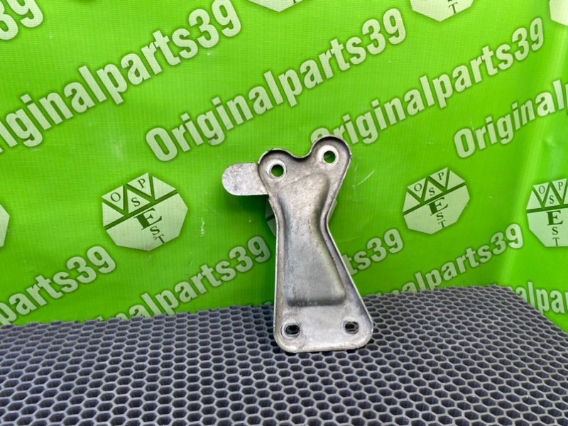 Кронштейн, 600 рублей, Калининград