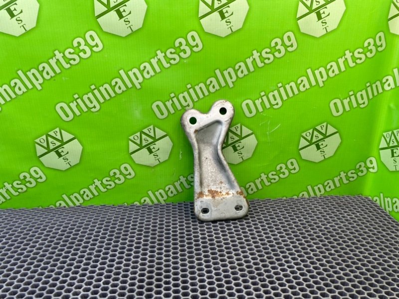 Кронштейн, 700 рублей, Калининград